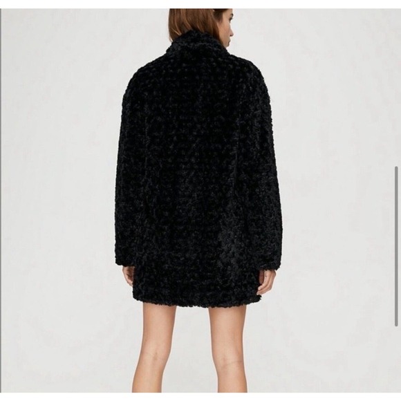 Aritzia Wilfred Free Plush Jacket in Black Womens XXS Long Sleeve Fuzzy Faux Fur - Picture 6 of 10